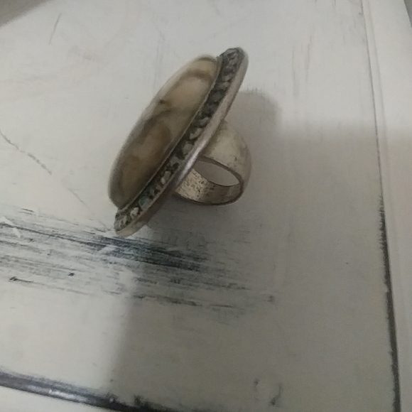 Ring - Picture 2 of 3